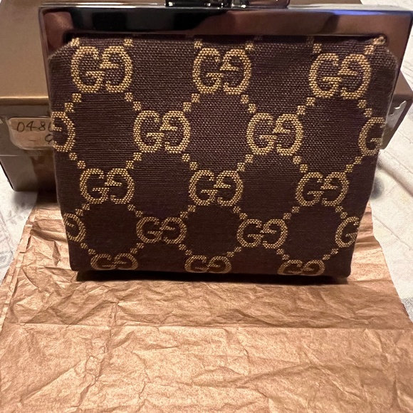 Handbags - 🔥SALE🔥 Authentic Vintage Gucci kiss lock coin purse